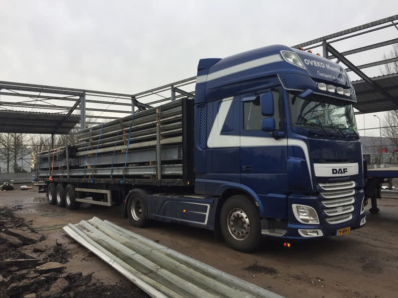 Dieplader staaltransport